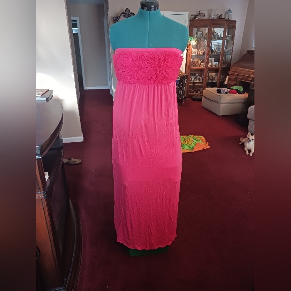 Long, pink, strapless maxi dress. Soft and breatheable material. Size L